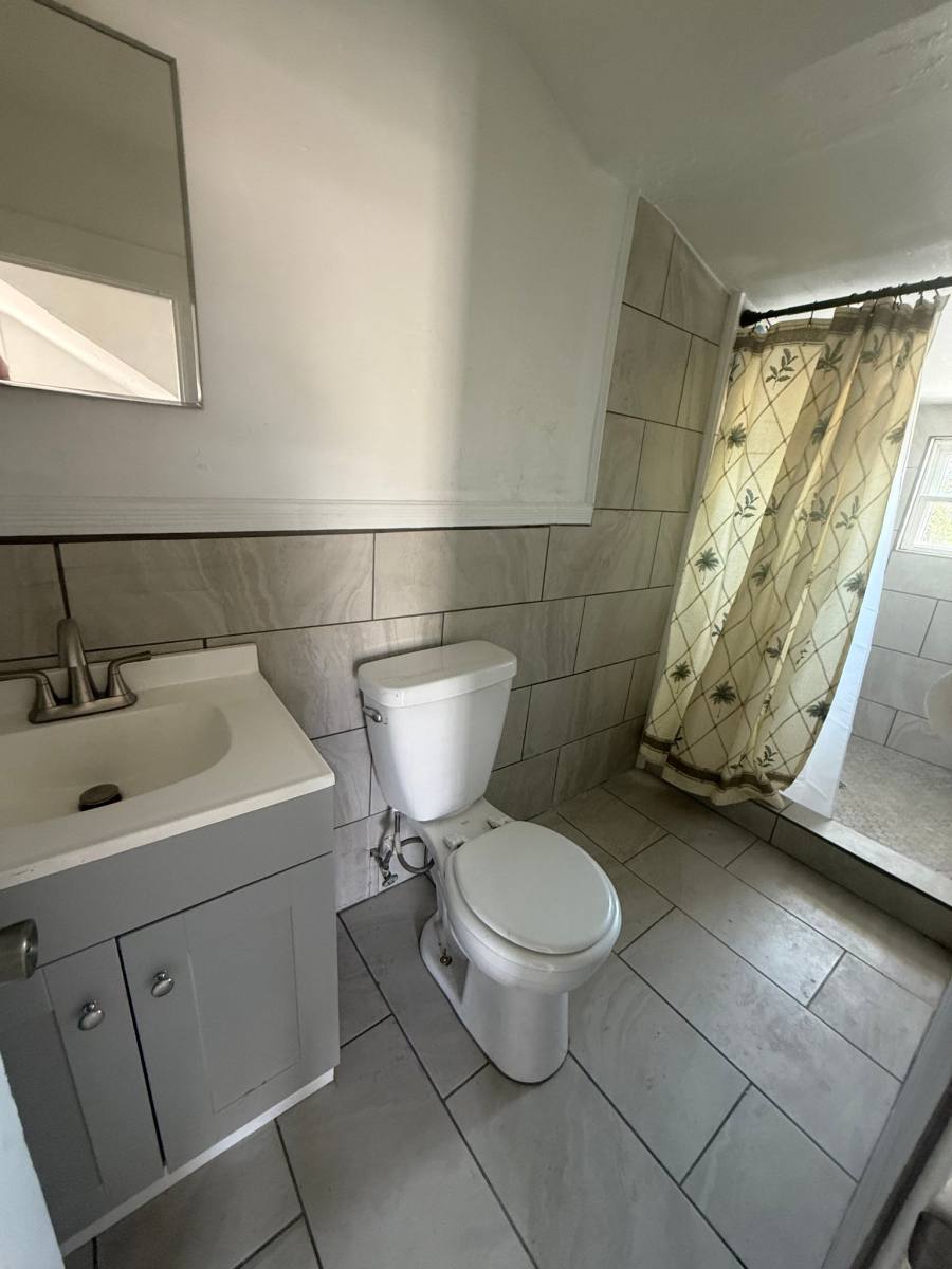 Apartment for rent at 19 S Hollywood Ave #4, Daytona Beach, FL 32118