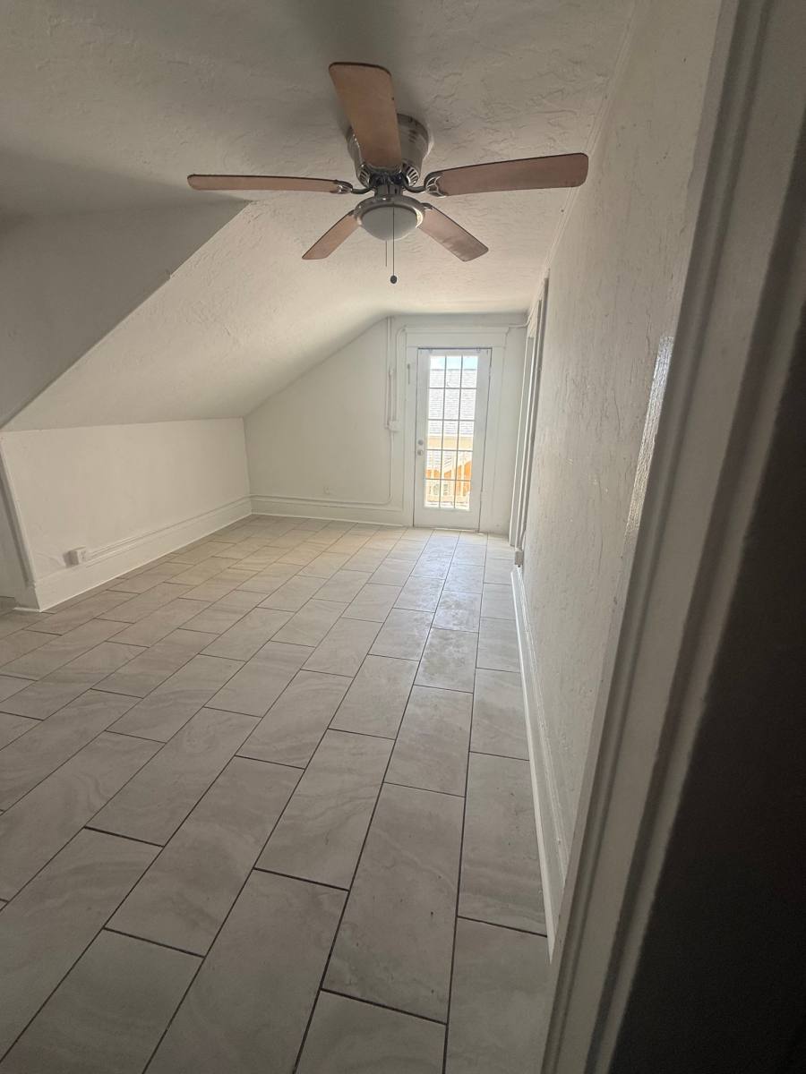 Apartment for rent at 19 S Hollywood Ave #4, Daytona Beach, FL 32118