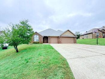 House for rent at 135 Caterpillar Lane, Branson, MO 65616