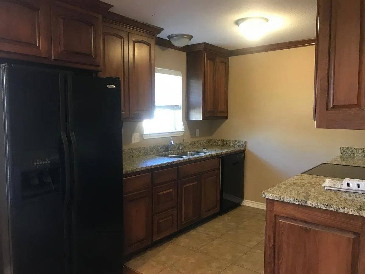 Apartment for rent at 604 N Trinity #A, Gilmer, TX 75644