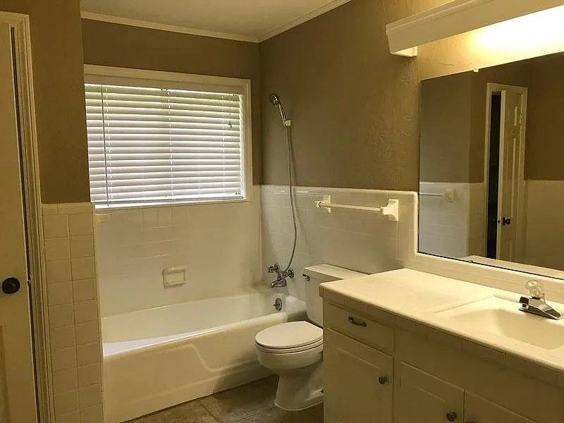 House for rent at 1912 Sunshine Square, Longview, TX 75601