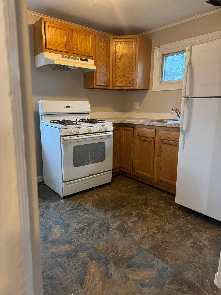Apartment for rent at 122 Beechwood #1, Liverpool, NY 13088