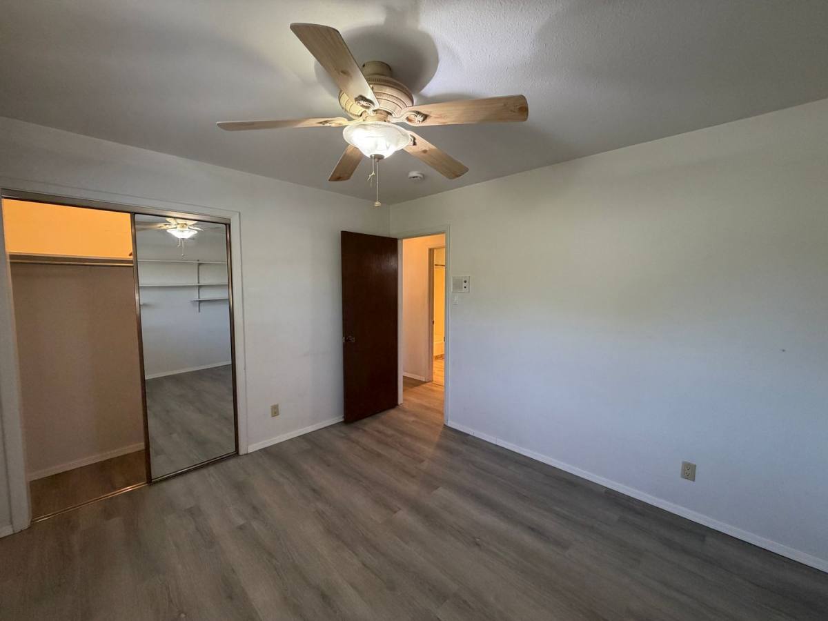 House for rent at 337 Glorieta St NE, Albuquerque, NM 87123