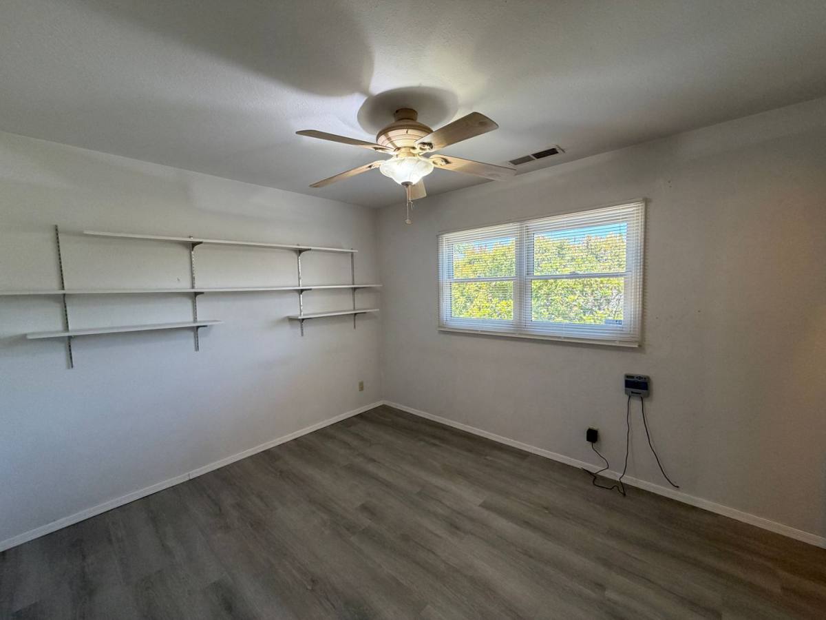 House for rent at 337 Glorieta St NE, Albuquerque, NM 87123