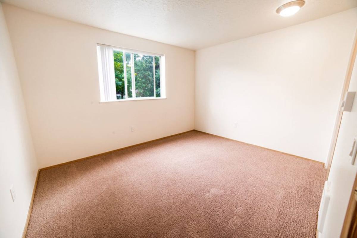Apartment for rent at 600 Lockhaven Dr NE, Salem, OR 97303