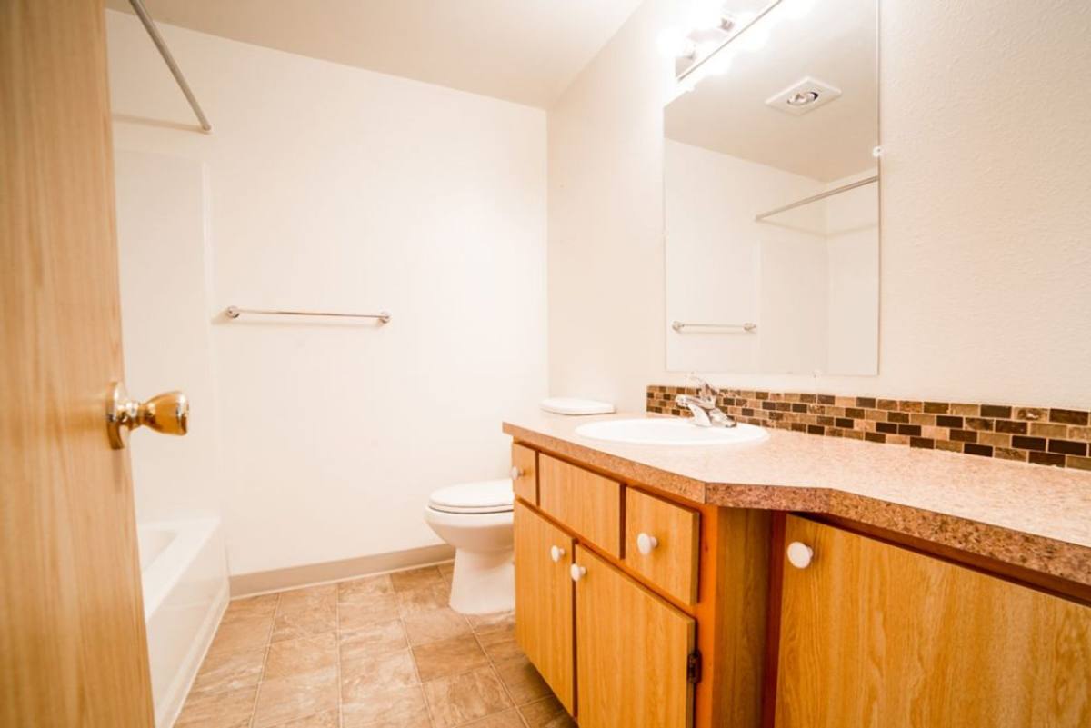 Apartment for rent at 600 Lockhaven Dr NE, Salem, OR 97303