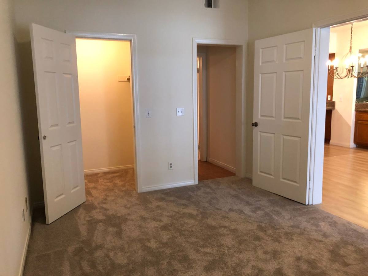 Apartment for rent at 11630 Warner Ave, Fountain Valley, CA 92708