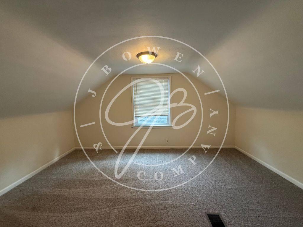 House for rent at 1014 Mackow Dr, Toledo, OH 43607