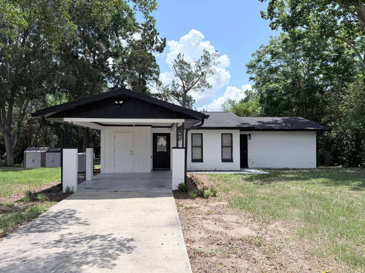 House for rent at 11 Bahia Court Loop, Ocala, FL 34472