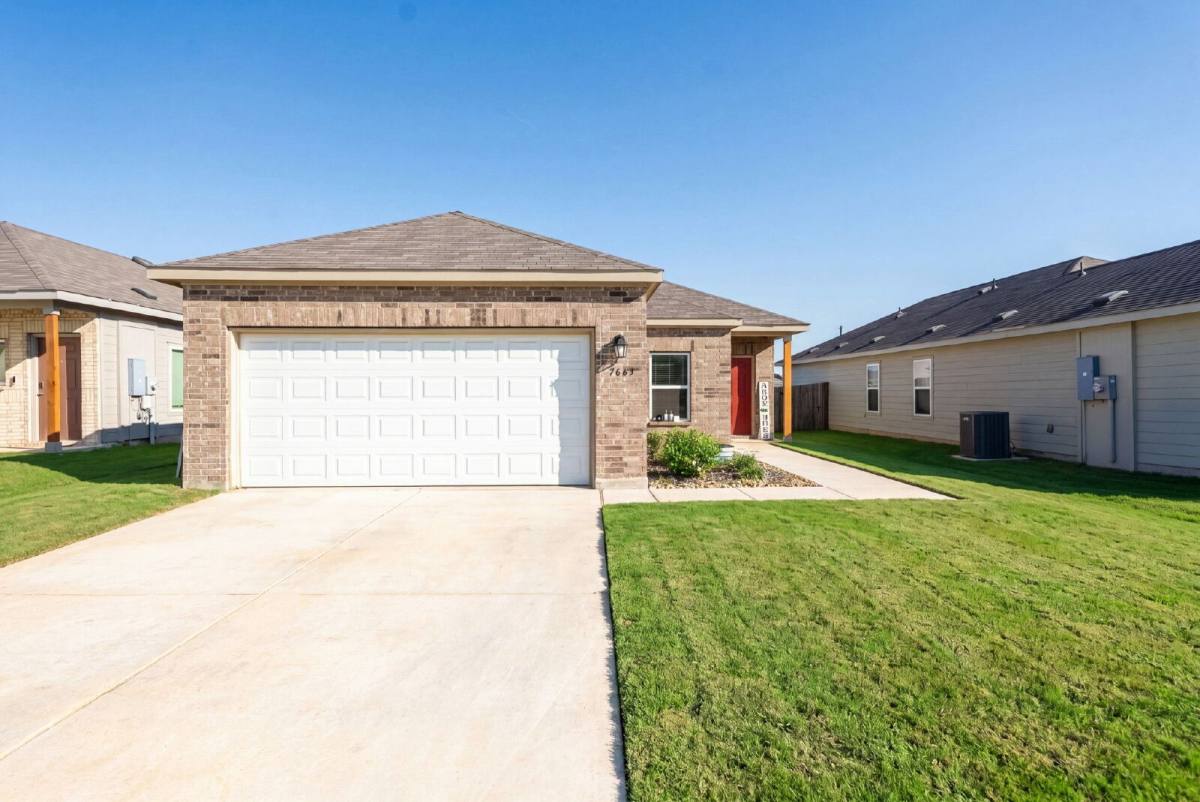 House for rent at 7663 Stud Dr, Elmendorf, TX 78112