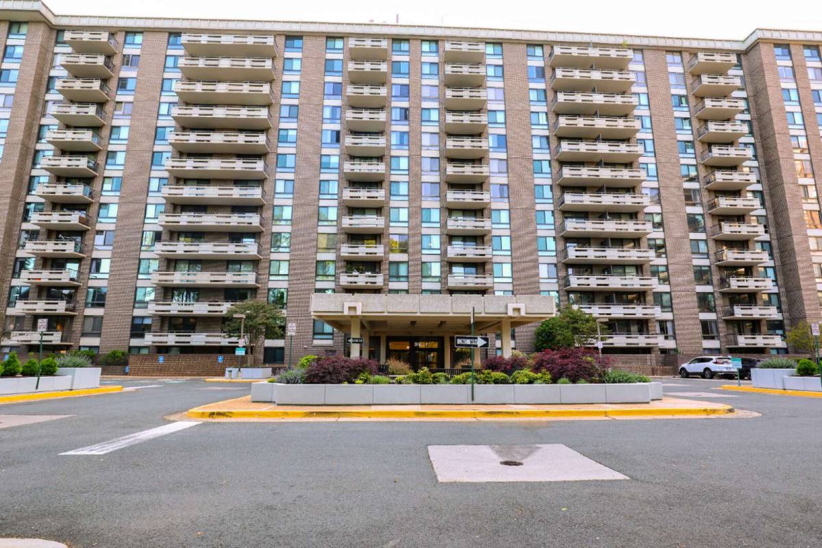 Apartment for rent at 1808 Old Meadow Rd #215, McLean, VA 22102