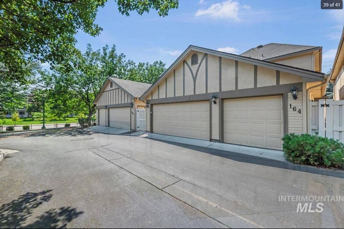 House for rent at 164 S 2nd St, Eagle, ID 83616