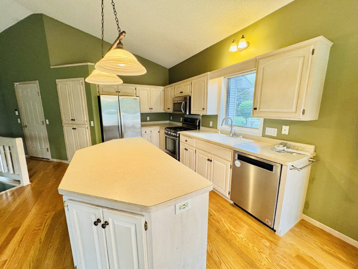 House for rent at 9120 Trotters Lane, Saint Paul, MN 55125