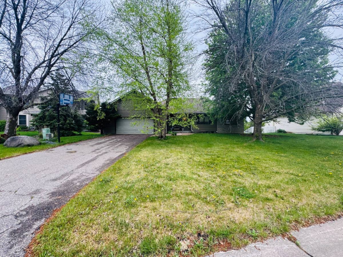 House for rent at 9120 Trotters Lane, Saint Paul, MN 55125