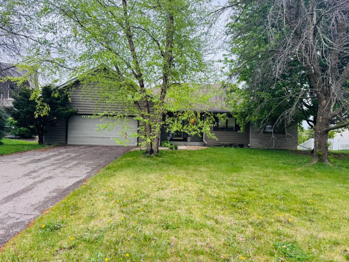 House for rent at 9120 Trotters Lane, Saint Paul, MN 55125