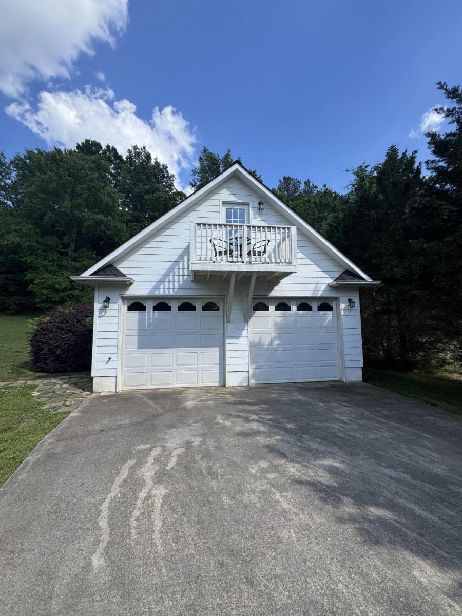 Apartment for rent at 132 County Rd #1026, Valley Head, AL 35989