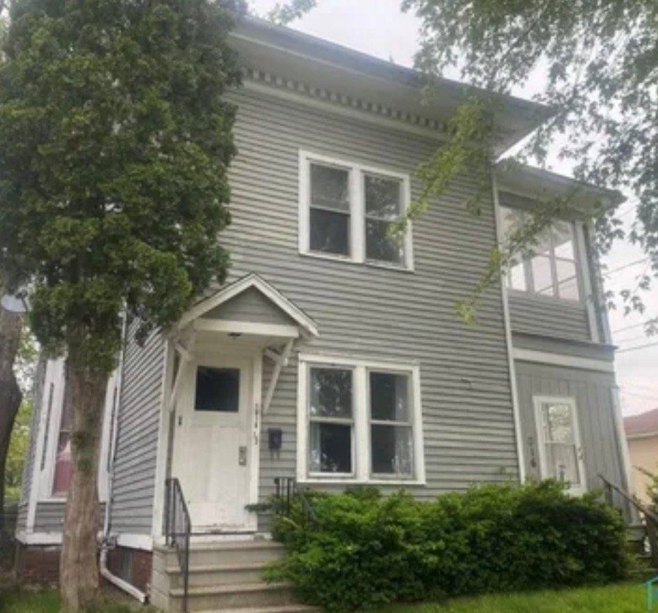 Apartment for rent at 1016 Mallett St #1, Toledo, OH 43612