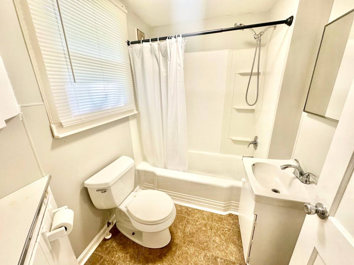 House for rent at 121 Henry St, Chester, SC 29706