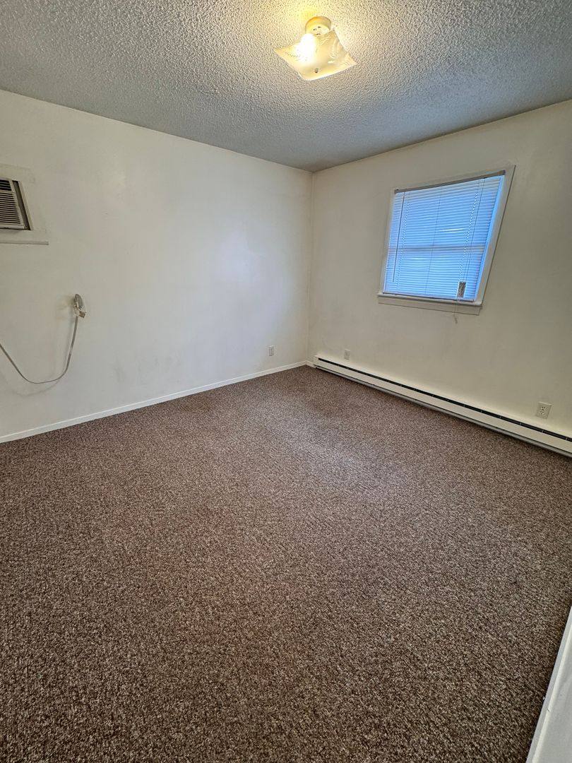 Apartment for rent at 415 4th St, Charleston, IL 61920