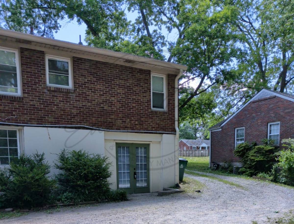 Apartment for rent at 250 McGavock Pike, Nashville, TN 37214