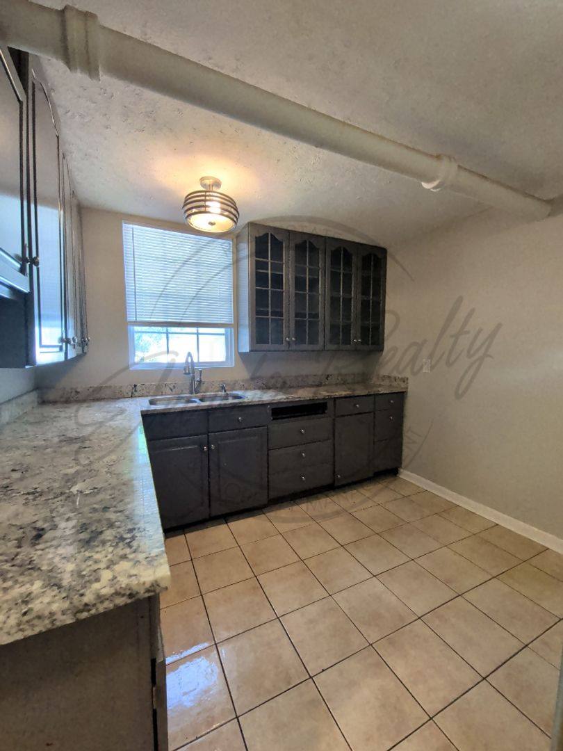 Apartment for rent at 250 McGavock Pike, Nashville, TN 37214
