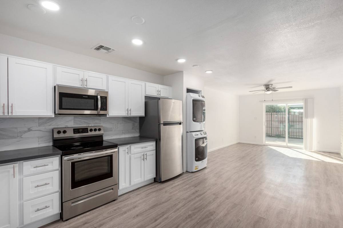 Apartment for rent at 2001 W Morten Ave, Phoenix, AZ 85021