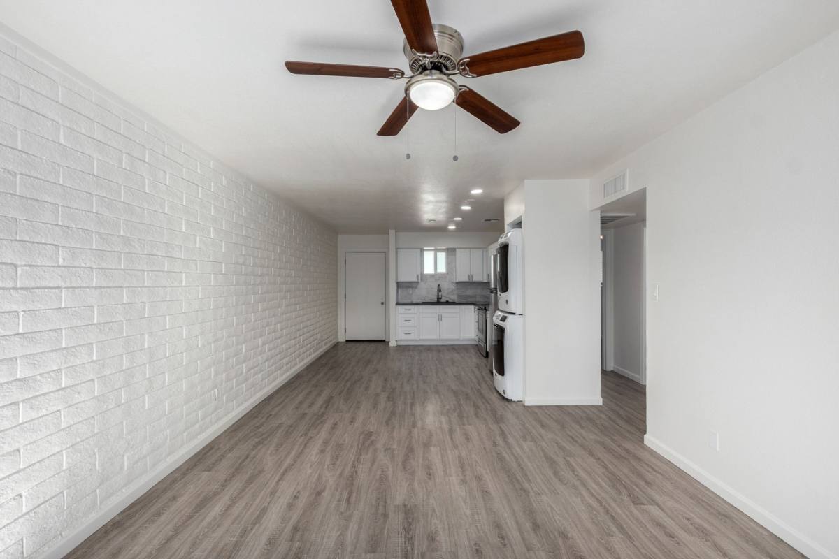 Apartment for rent at 2001 W Morten Ave, Phoenix, AZ 85021