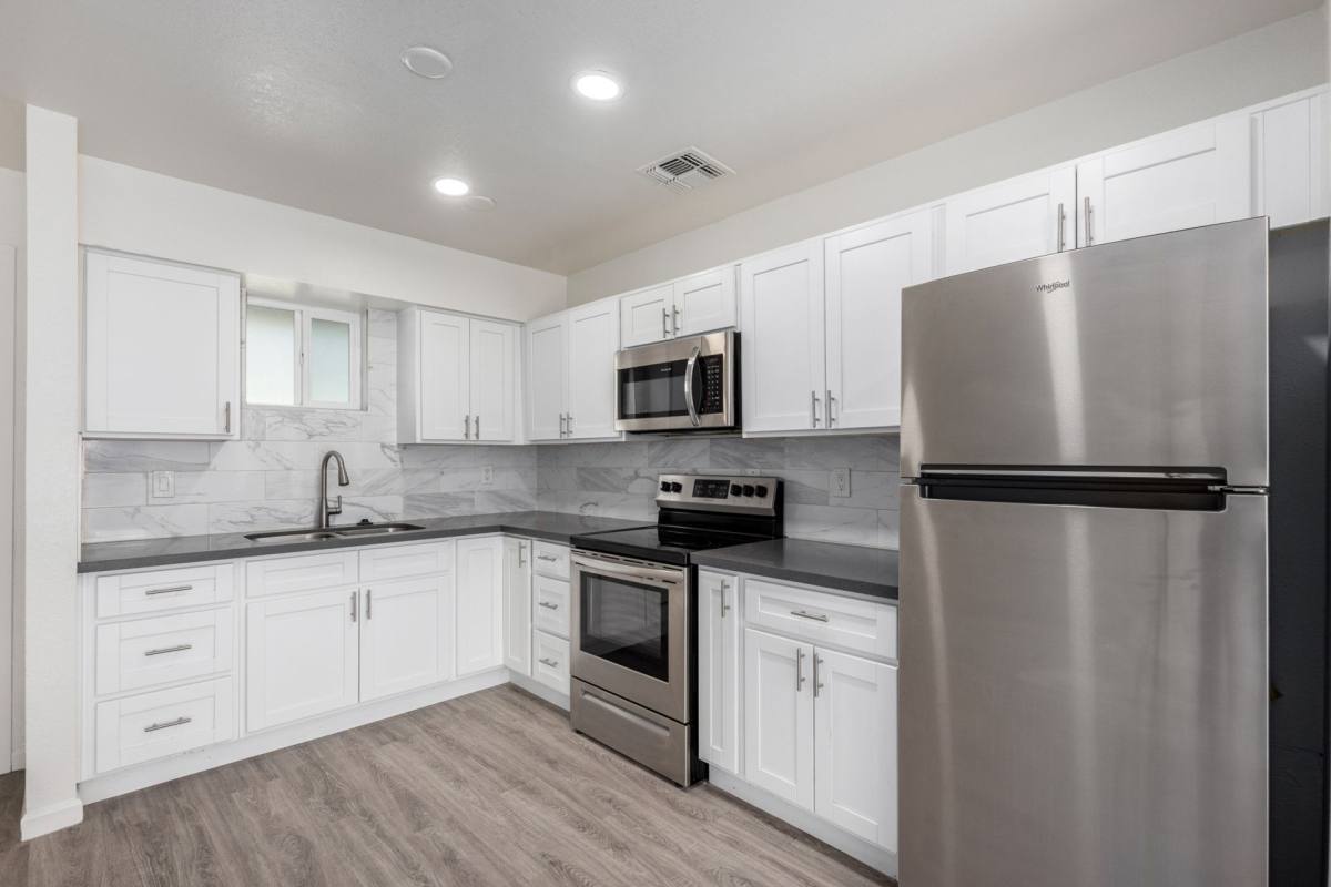 Apartment for rent at 2001 W Morten Ave, Phoenix, AZ 85021