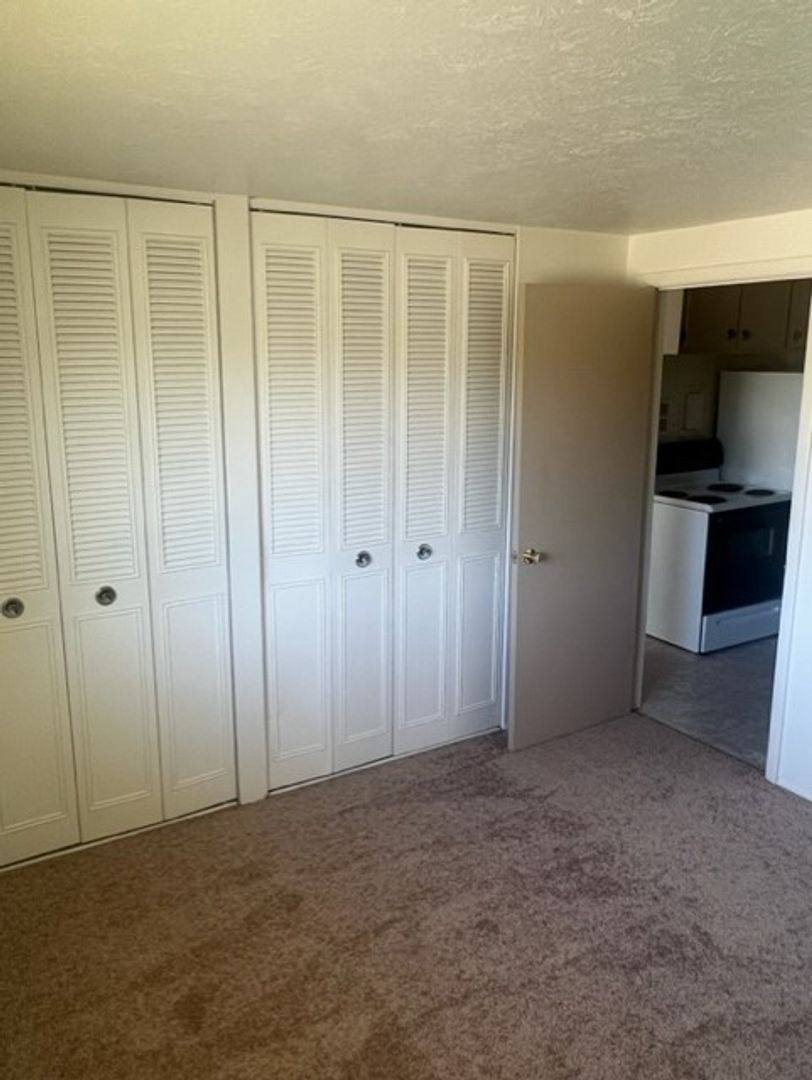 Apartment for rent at 251-277 W Walnut Ave, Painesville, OH 44077