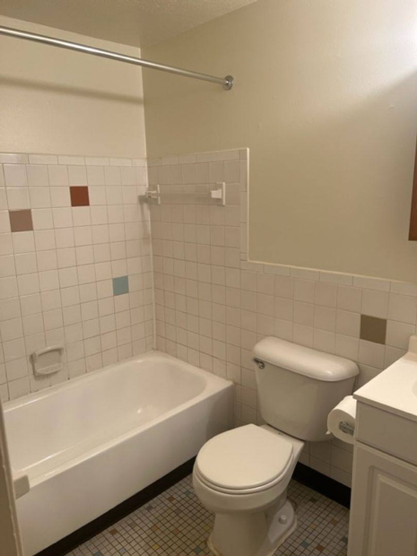 Apartment for rent at 251-277 W Walnut Ave, Painesville, OH 44077