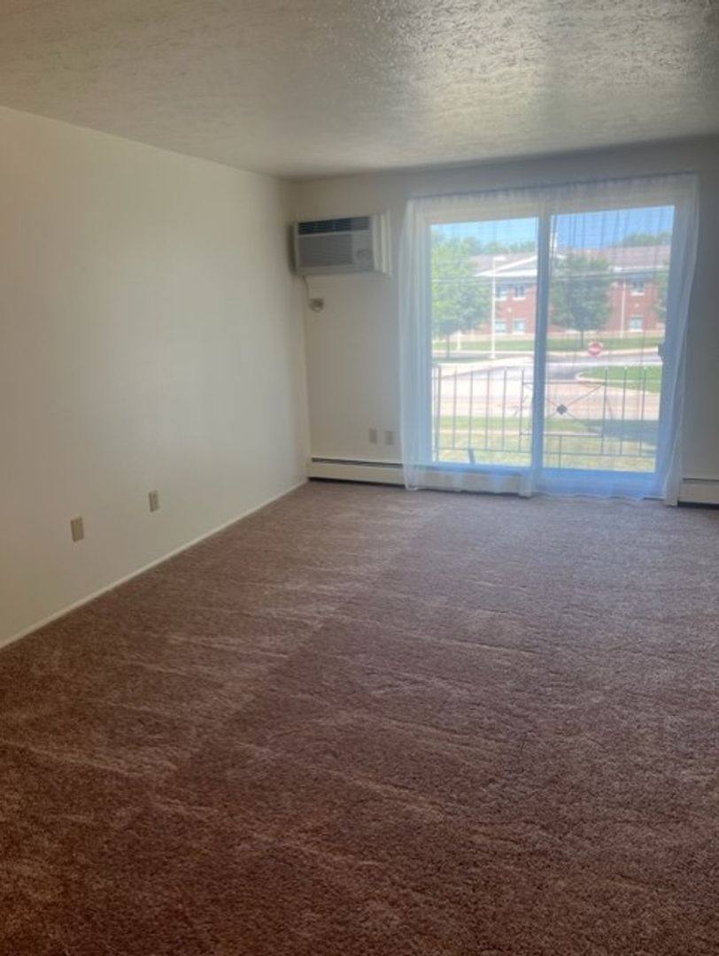 Apartment for rent at 251-277 W Walnut Ave, Painesville, OH 44077