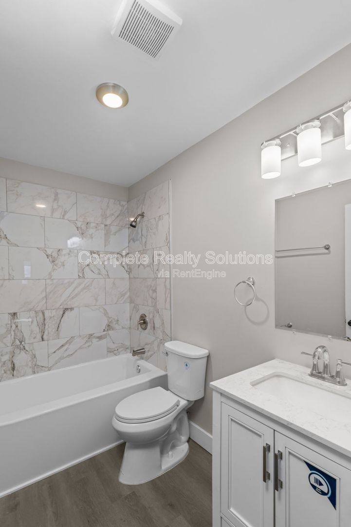 House for rent at 2056 Coleridge Dr, Saint Louis, MO 63136