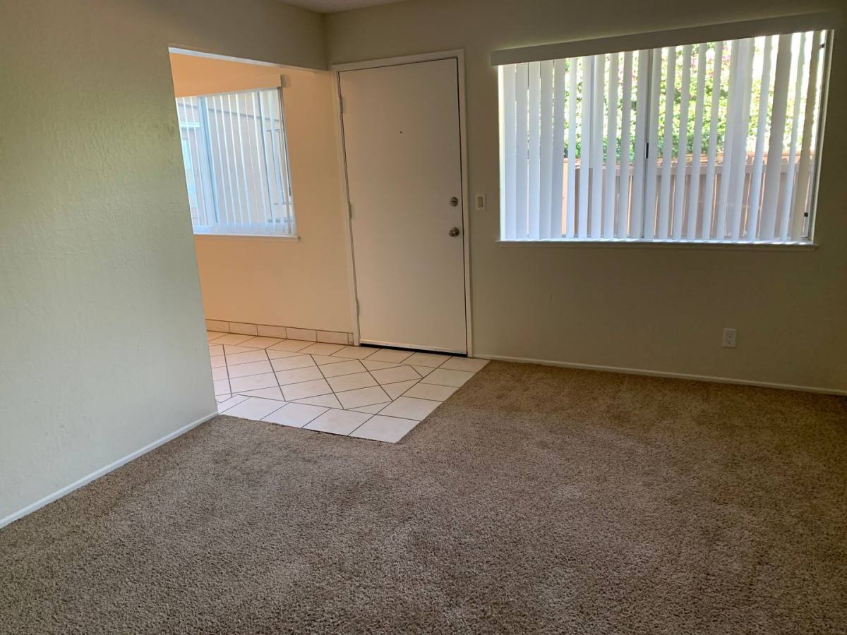 Apartment for rent at 1089 Oakmont Dr, San Jose, CA 95117