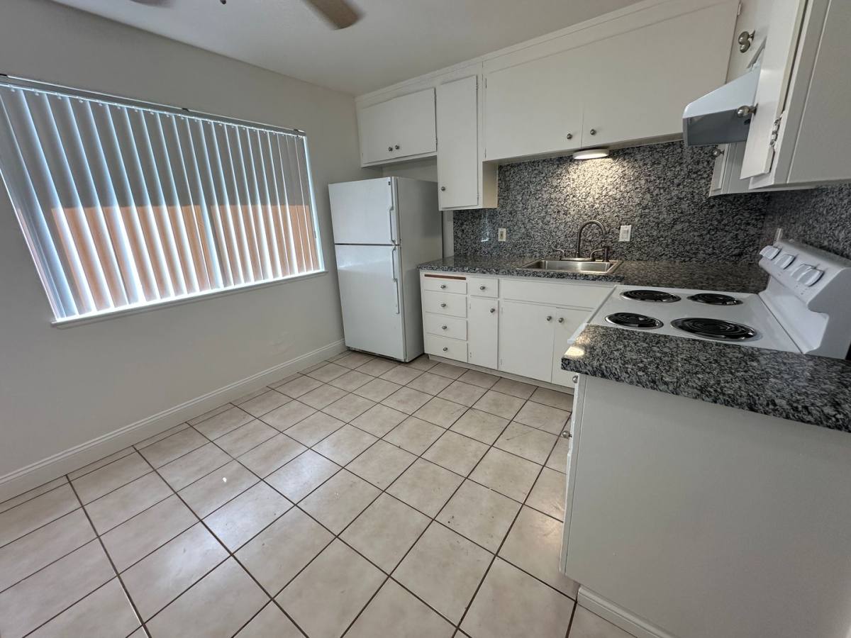 Apartment for rent at 1089 Oakmont Dr, San Jose, CA 95117