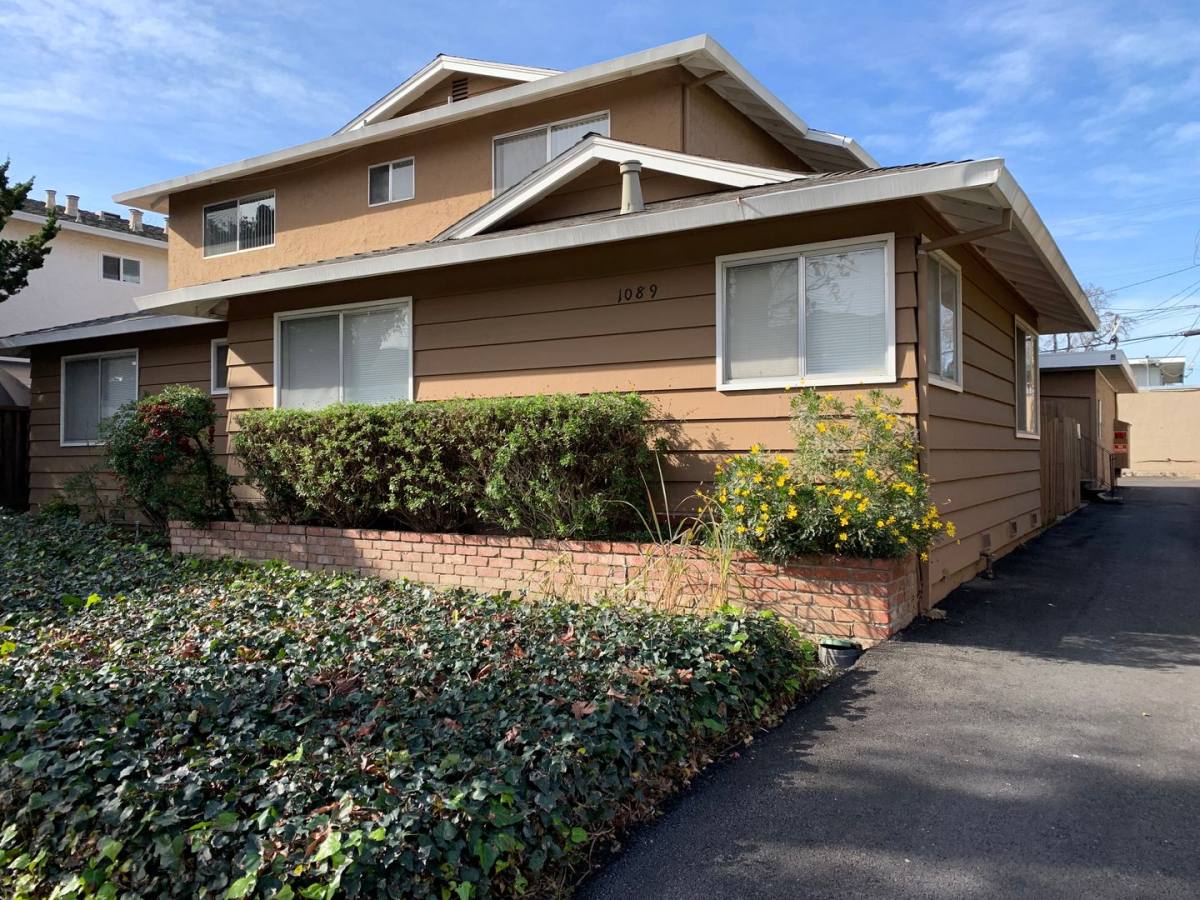 Apartment for rent at 1089 Oakmont Dr, San Jose, CA 95117