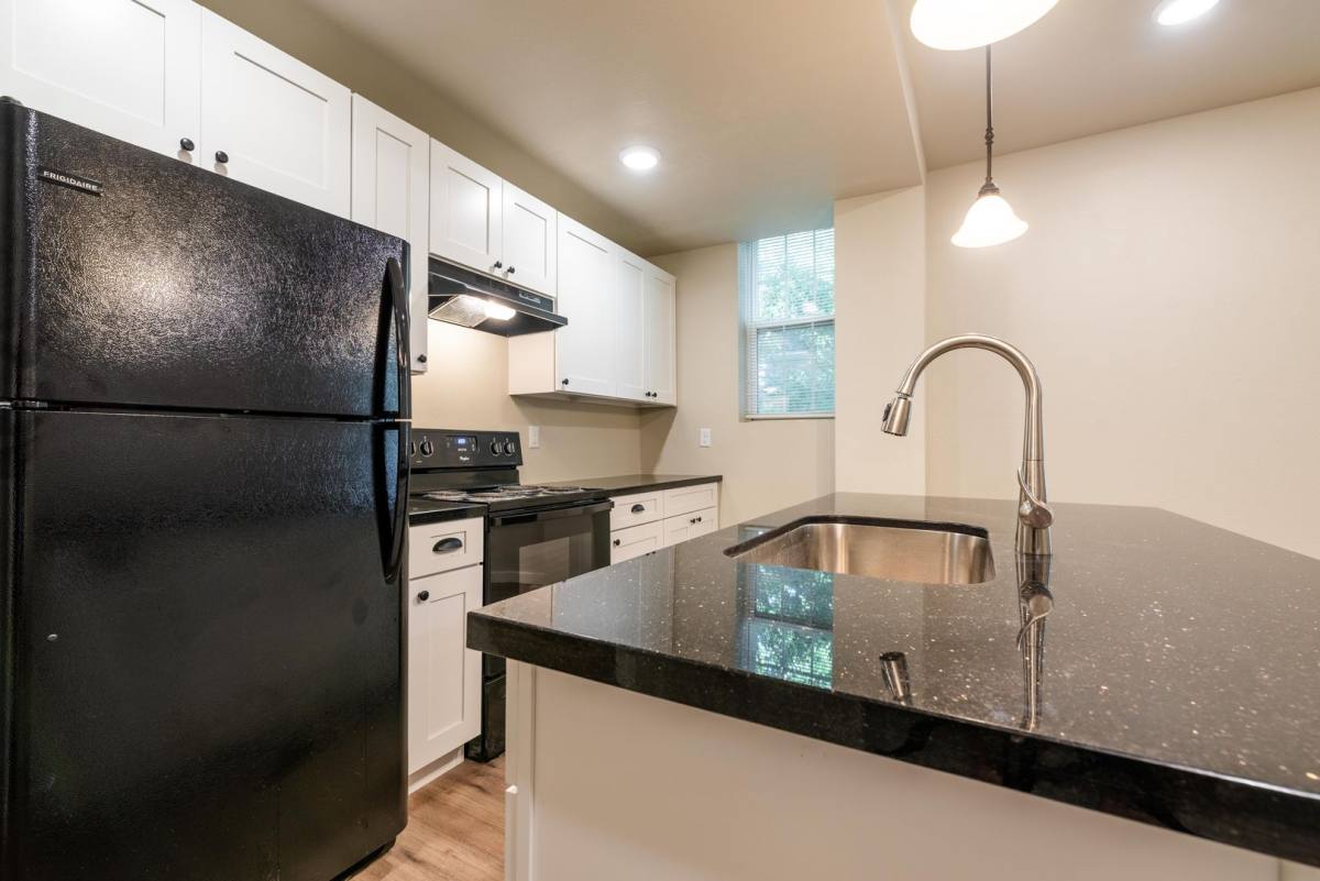 Apartment for rent at 744 S Main Ave, Springfield, MO 65806