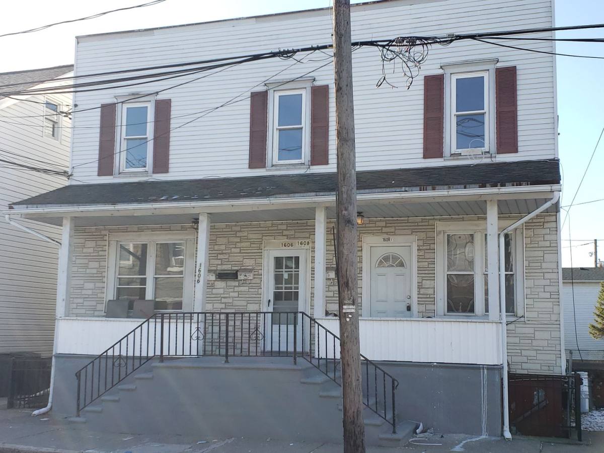 Apartment for rent at 1606-1608 Newport Ave, Northampton, PA 18067