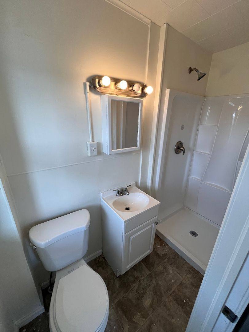 Apartment for rent at 1606-1608 Newport Ave, Northampton, PA 18067