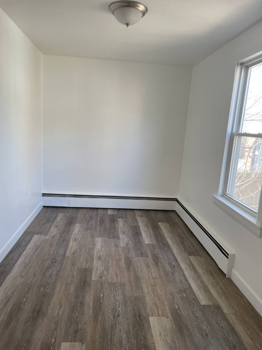 Apartment for rent at 313 State St #5, Augusta, ME 04330