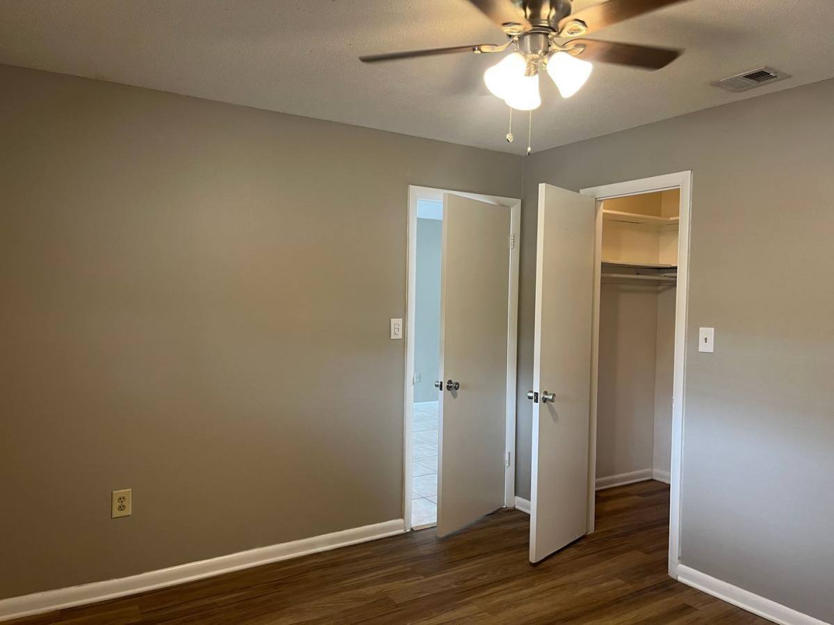 House for rent at 917 S Alder Ave, Orlando, FL 32807