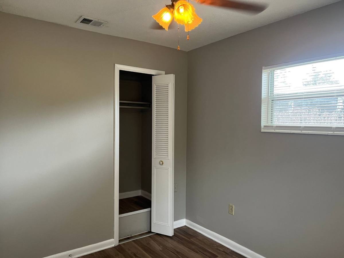 House for rent at 917 S Alder Ave, Orlando, FL 32807