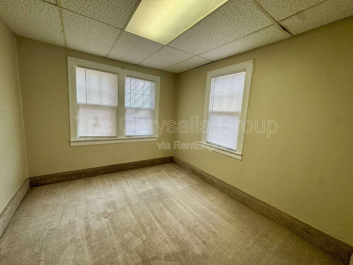 Apartment for rent at 725 Joliet St, La Salle, IL 61301
