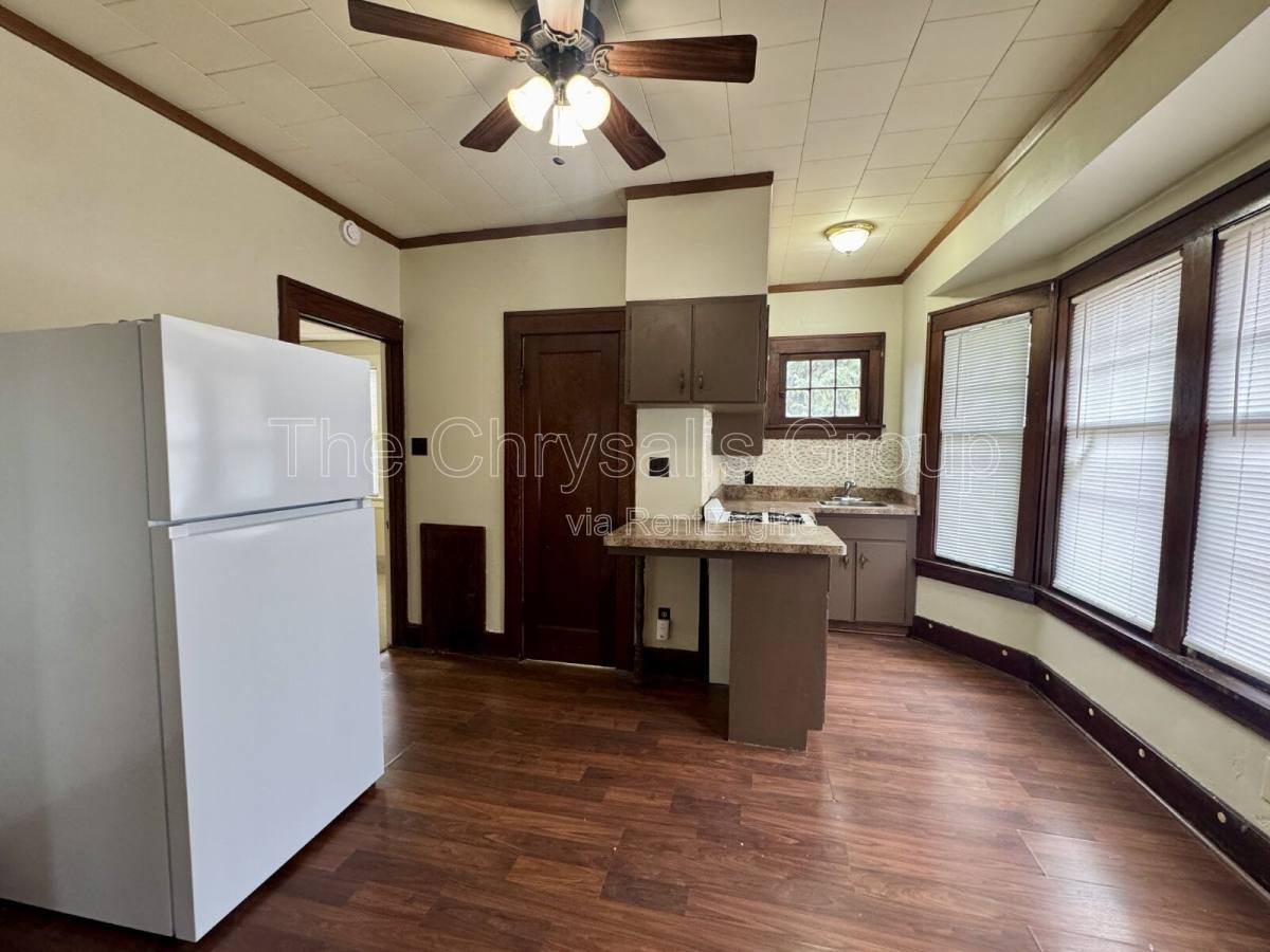 Apartment for rent at 725 Joliet St, La Salle, IL 61301