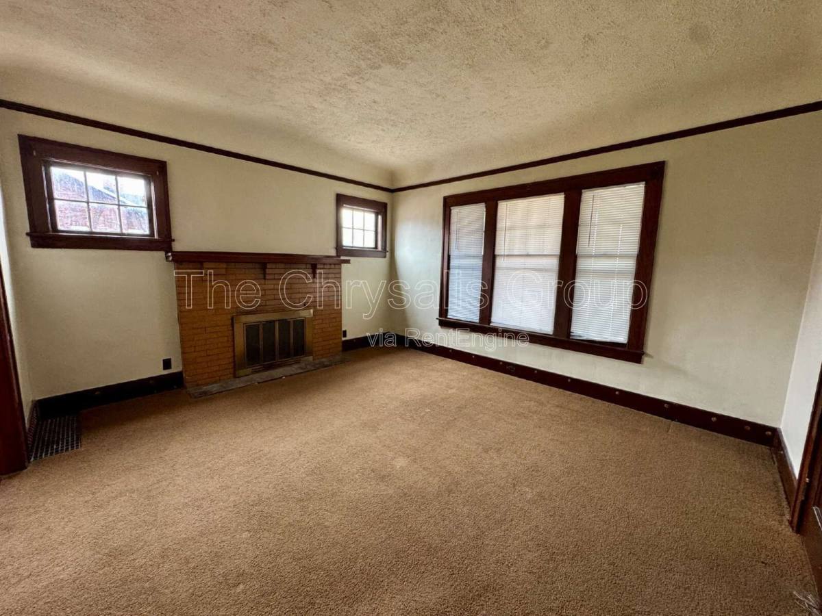 Apartment for rent at 725 Joliet St, La Salle, IL 61301