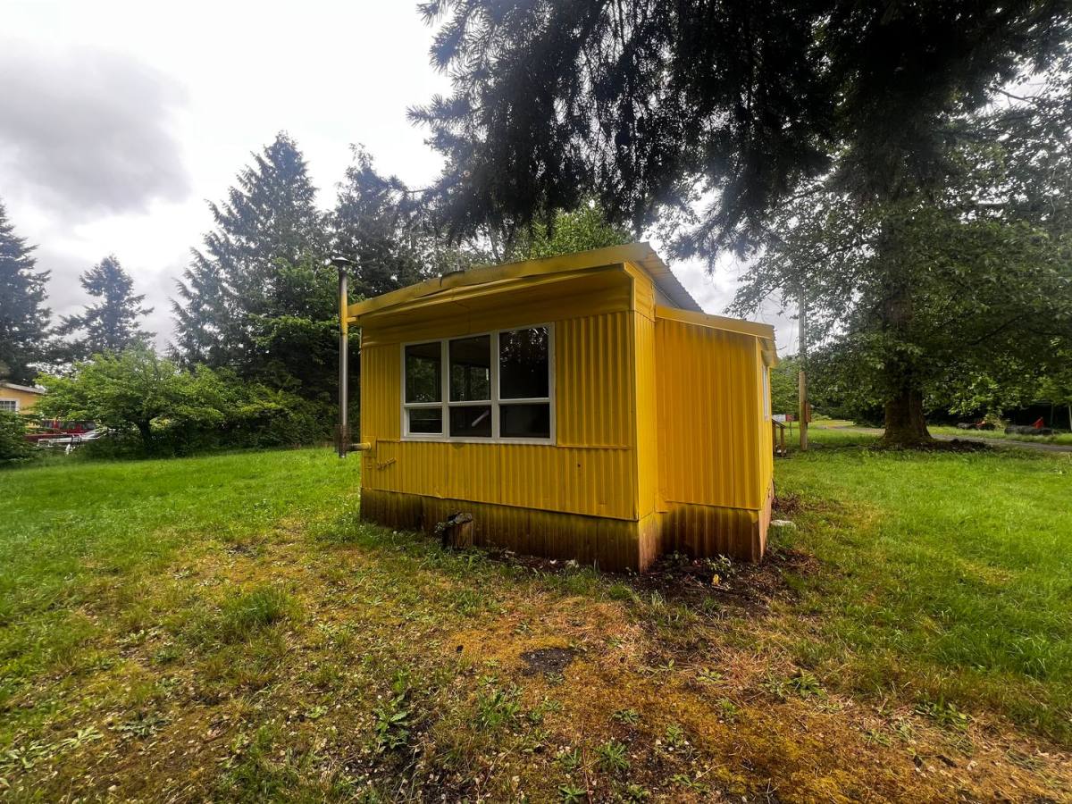 House for rent at 7592B Woodland Rd, Ferndale, WA 98248