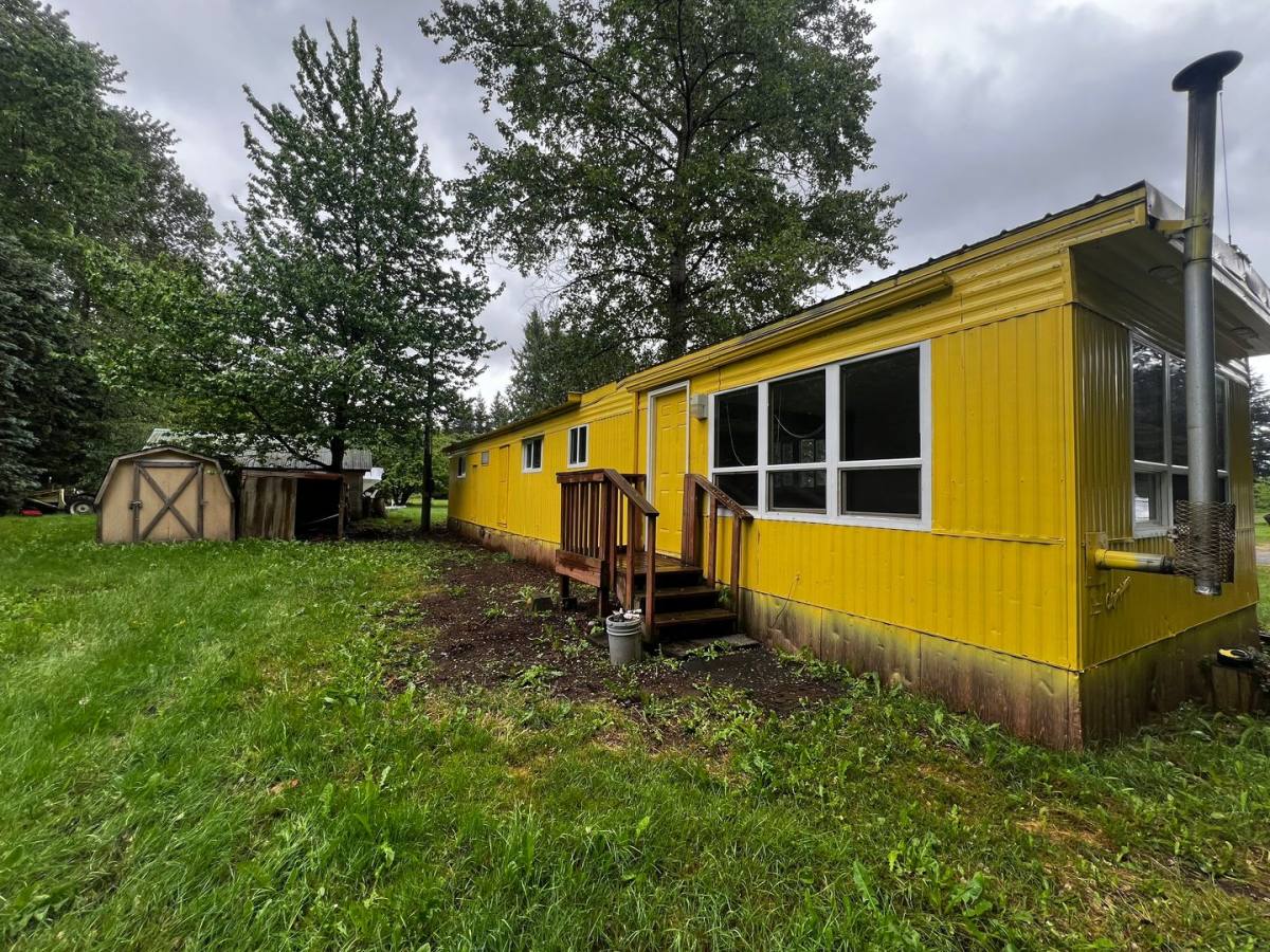 House for rent at 7592B Woodland Rd, Ferndale, WA 98248