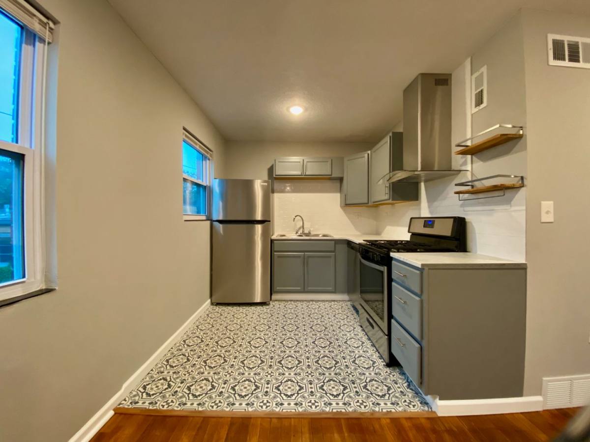 Apartment for rent at 112 W 51st St, Kansas City, MO 64112