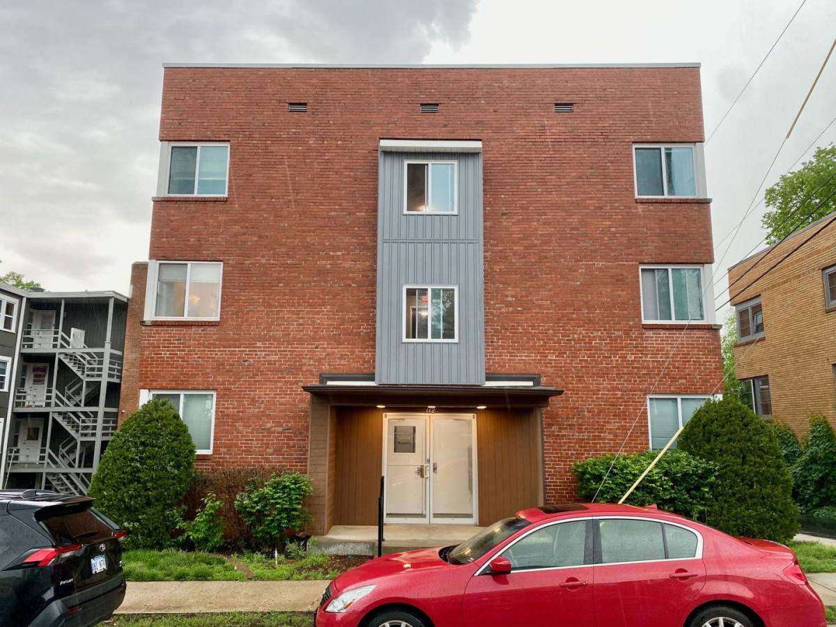Apartment for rent at 112 W 51st St, Kansas City, MO 64112