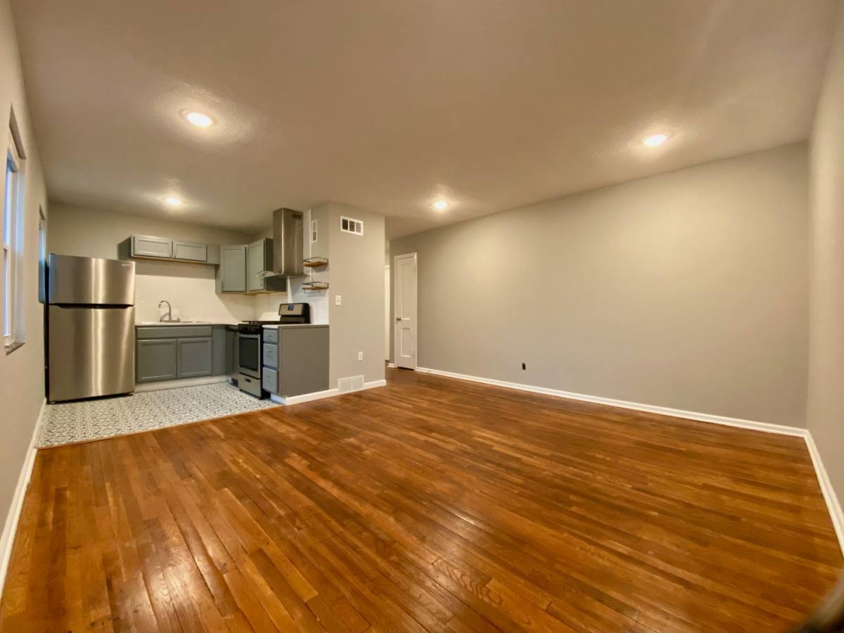 Apartment for rent at 112 W 51st St, Kansas City, MO 64112