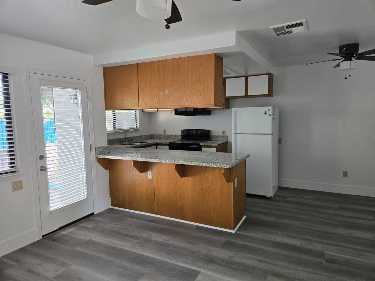 Apartment for rent at 4928 W Westgate Court, Visalia, CA 93277